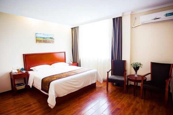 GreenTree Inn XinXiang LaoDong (S) Street ZangYing Bridge Business Hotel (Xinxiang)